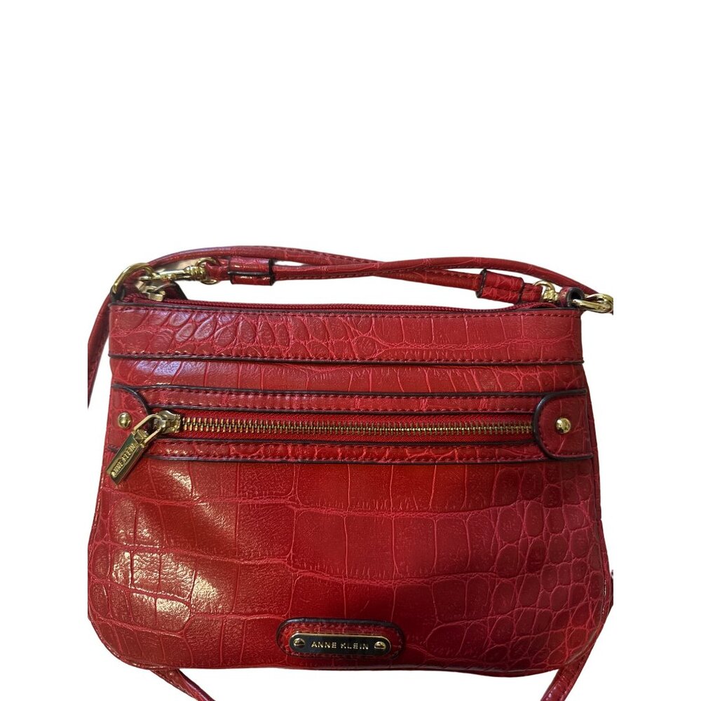 💖Anne Klein red crossbody purse with 2 compartments. - Picture 9 of 9